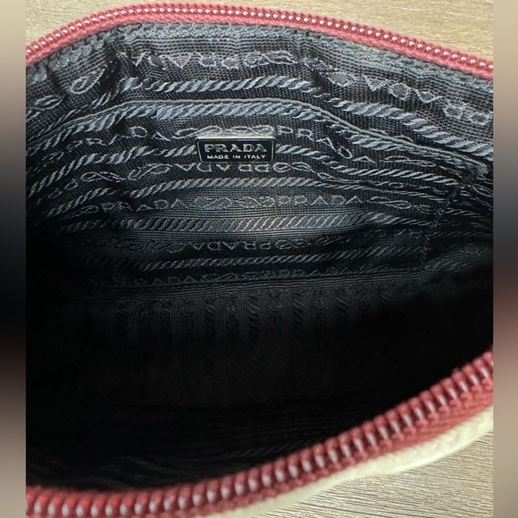 Prada Pochette | Good Vintage Condition | Crossbody - Picture 12 of 13